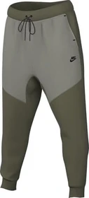 Nike Tech Trainingshose lang medium olive/light army/black (Herren)