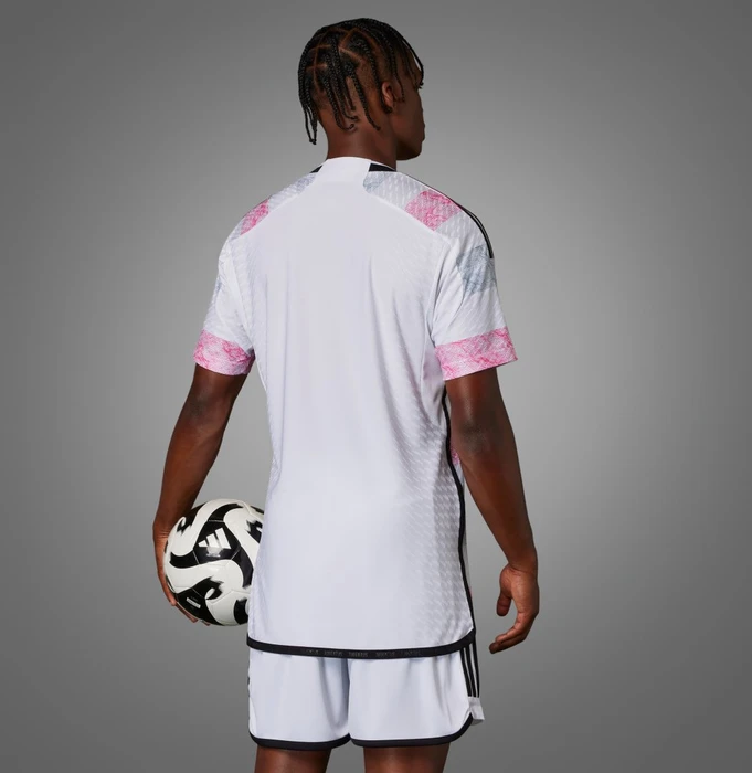 adidas Juventus Turin Authentic 2023/2024 Auswärtstrikot white (Herren)
