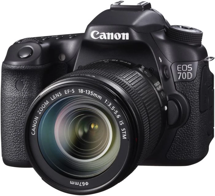 Canon EOS 70D mit Objektiv EF-S 18-135mm 3.5-5.6 IS STM