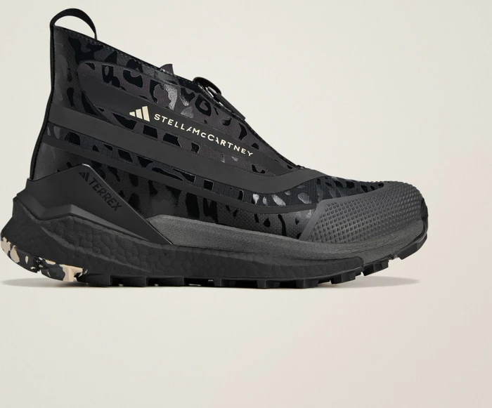 adidas Stella McCartney X Terrex Free Hiker GTX core black/utility black/almond milk/smc (Damen)