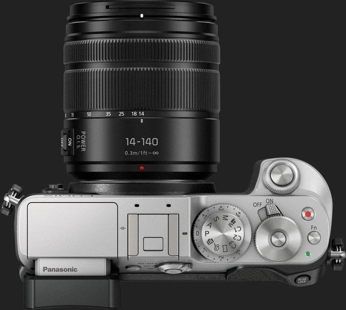 Panasonic Lumix DMC-GX8 silber mit Objektiv Lumix G Vario 14-140mm 3.5-5.6 ASPH OIS