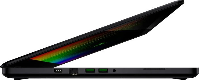 Razer Blade Pro, Core i7-7820HK, 32GB RAM, 512GB SSD, GeForce GTX 1080, DE