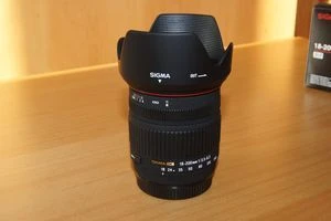 Sigma AF 18-200mm 3.5-6.3 DC Asp IF für Sony A