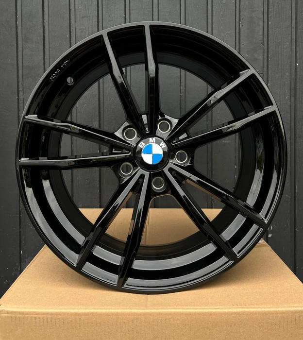 Ultra Wheels Bay 8.0x19 5/112 ET28 (verschiedene Farben)