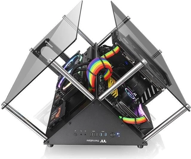 Thermaltake Core P90, schwarz, Glasfenster