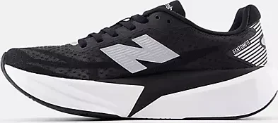 New Balance FuelCell Rebel v5 black/white/silver metallic (Damen)
