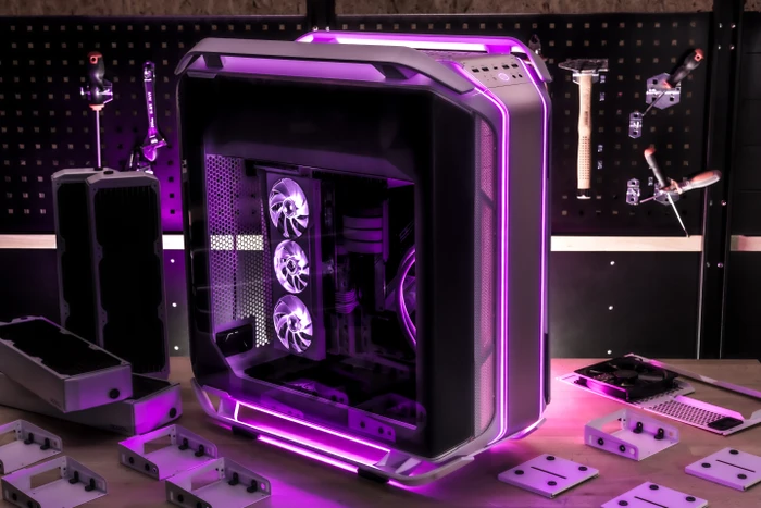 Cooler Master Cosmos C700M White, weiß, Glasfenster