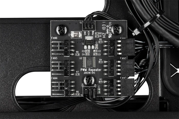 Corsair Carbide Series 678C, schwarz, Glasfenster, schallgedämmt