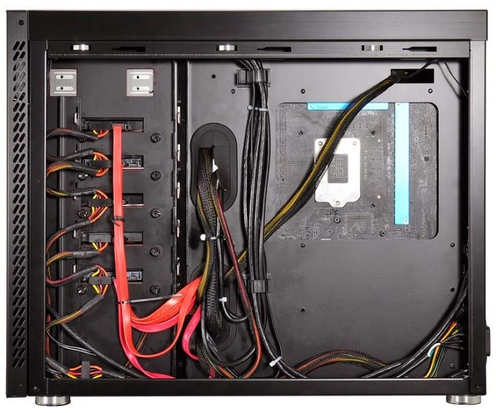 Lian Li PC-A51WRX schwarz/rot, Acrylfenster