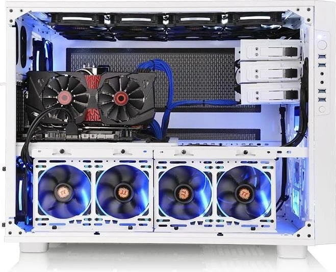 Thermaltake Core X9 Snow Edition weiß, Acrylfenster