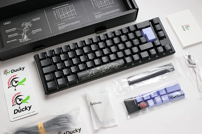 Ducky One 3 SF PBT, LEDs RGB, Classic Black, MX RGB BLUE, USB, DE