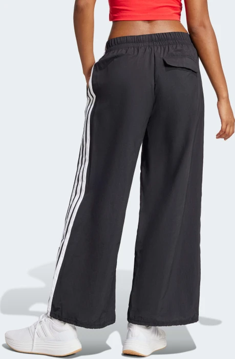 adidas Essentials 3-Streifen Lifestyle Woven Parachute Trainingshose lang schwarz/weiß (Damen)