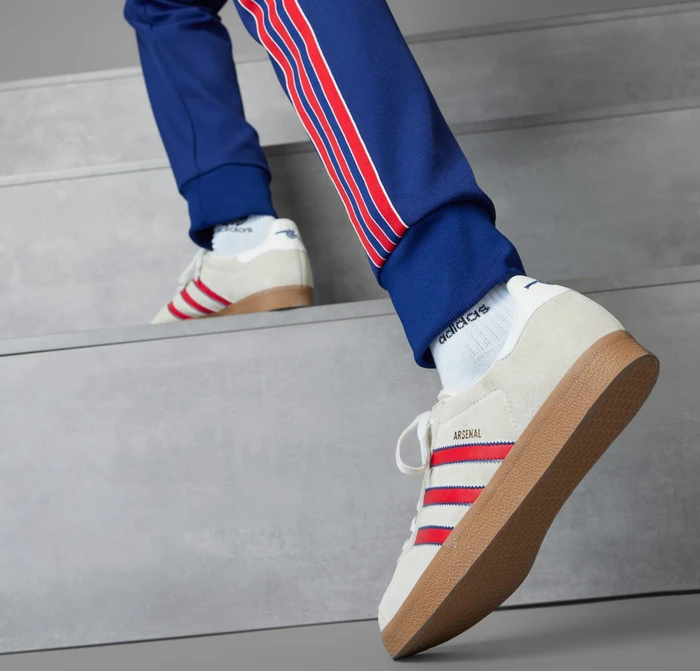 adidas Gazelle FC Arsenal Terrace Icons off white/better scarlet/night sky