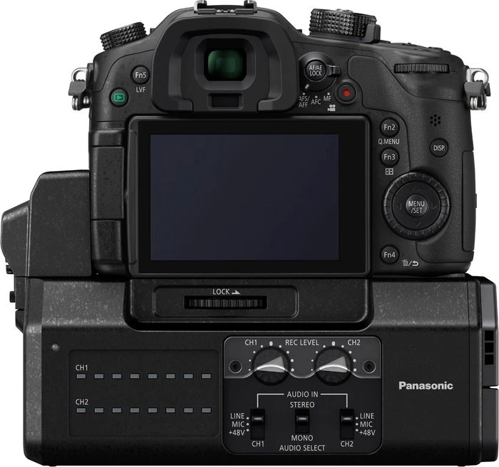 Panasonic Lumix DMC-GH4 Body mit DMW-YAGH Video-Interface