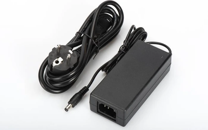 Digitus Professional DN-953 Desktop Switch, 5x RJ-45, 62W PoE+