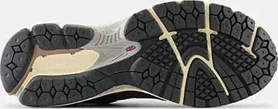 New Balance 2002R rich earth/blacktop/castlerock (Herren)
