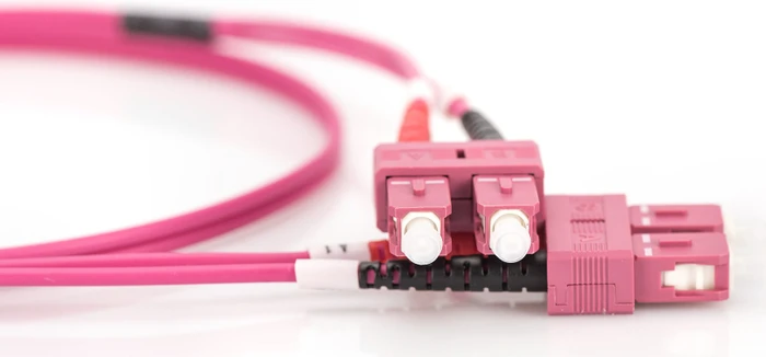 Digitus LWL Duplex Kabel, OM4, 2x SC Stecker/2x SC Stecker, 2m, violett