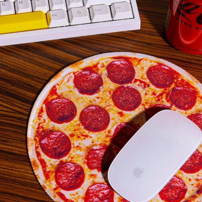 Mustard Pizza Mat Mousepad rund, 190mm, Salami-Pizza-Style, rot/gelb