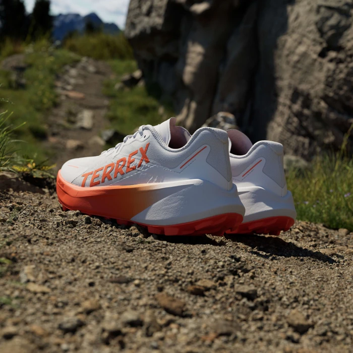 adidas Terrex Agravic 3 cloud white/semi impact orange/dash grey (Damen)