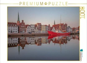 Calvendo Feuerschiff Fehmarnbelt an der Untertrave in Lübeck