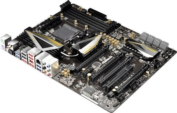 ASRock 990FX Extreme9 (AMD AM3+)