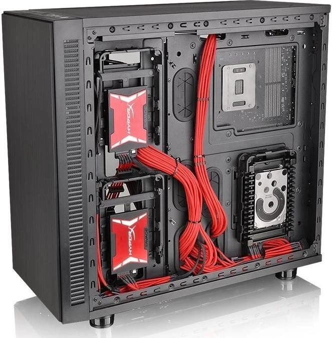 Thermaltake Suppressor F31, schallgedämmt