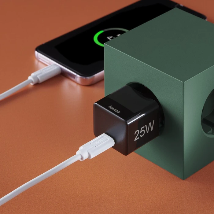 Hama Schnellladegerät USB-C PD/Qualcomm Mini-Ladegerät 25W schwarz