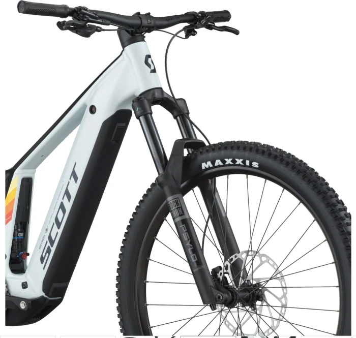 Scott Patron 930 cumulus white/black Modell 2026