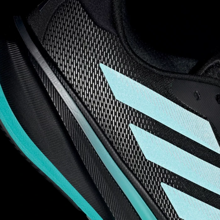 adidas Mercedes - AMG Petronas Formula One Team Supernova Rise 2 core black/semi mint rush/iron metallic (Damen)