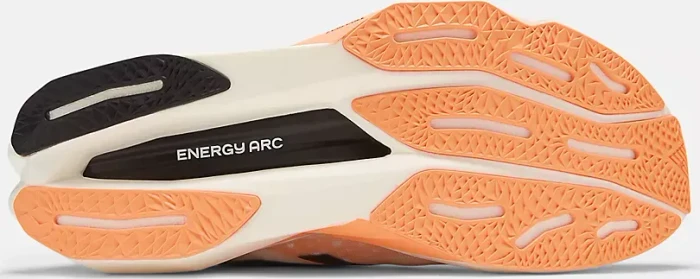 New Balance FuelCell SuperComp Elite v4 white/angora/hot mango (Herren)