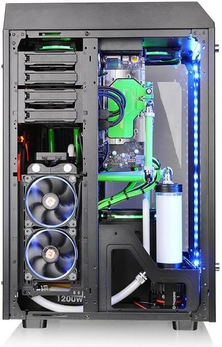 Thermaltake The Tower 900, schwarz, Glasfenster