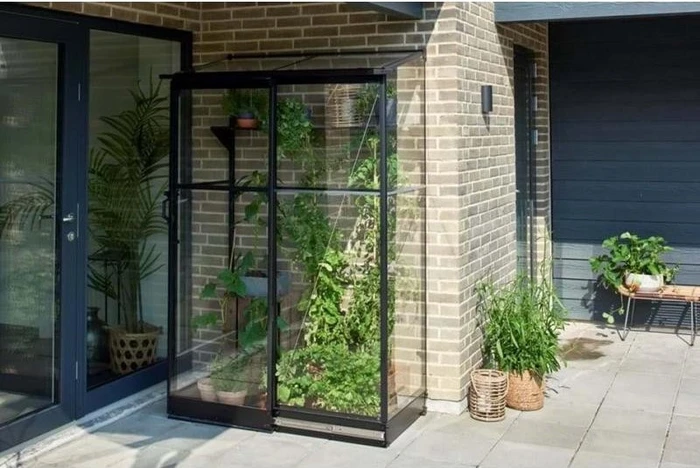 Halls Qube Lean-To 24 SG 3mm Gewächshaus schwarz