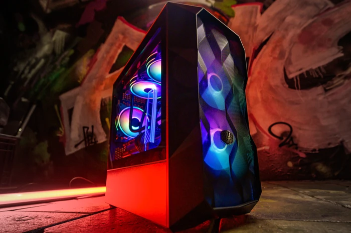 Cooler Master MasterBox TD300 Mesh, schwarz, Glasfenster