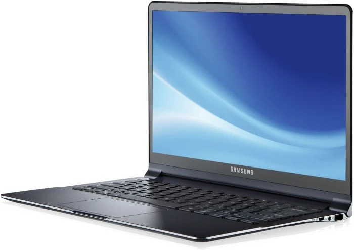 Samsung 900X3C, Core i5-3317U, 4GB RAM, 128GB SSD, DE