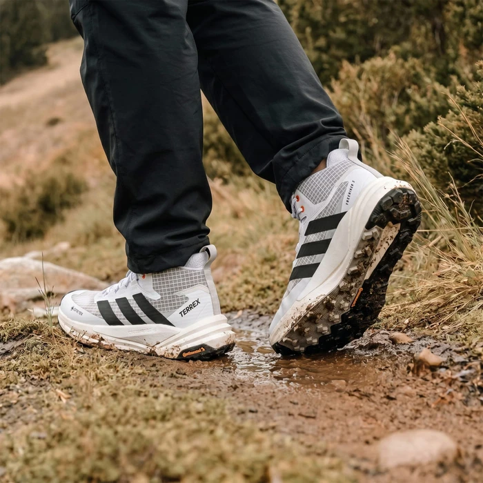adidas Terrex Freehiker 3 Gore-Tex cloud white/core black/off white (Damen)