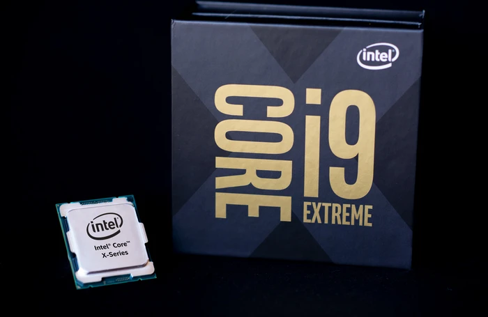 Intel Core i9-10980XE Extreme Edition, 18C/36T, 3.00-4.80GHz, boxed ohne Kühler