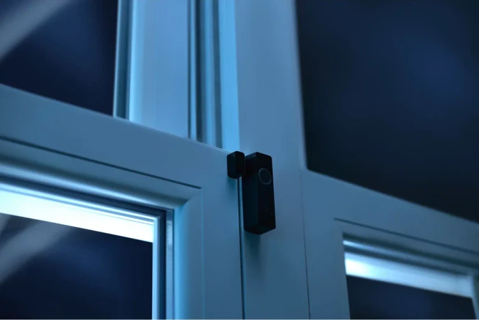 Philips Hue Secure Kontaktsensor schwarz, Schließ-/Öffnungssensor, 2er-Pack