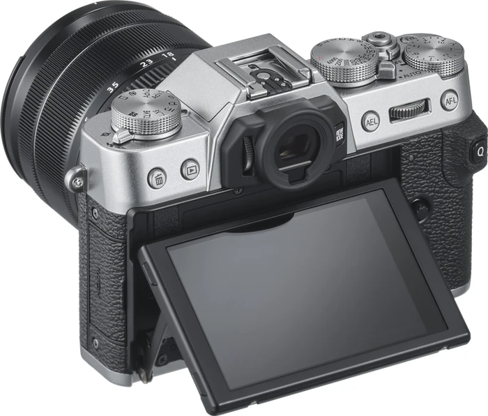 Fujifilm X-T30 silber mit Objektiv Fujinon XF 18-55mm 2.8-4.0 R LM OIS
