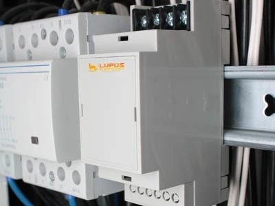 Lupus Electronics Lupusec Hutschienenrelais DIN2 mit Stromzähler, Schaltaktor