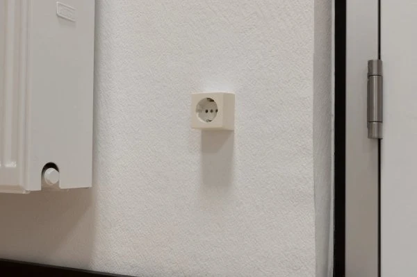 REV Ritter Standard AP Schutzkontakt-Steckdose, weiß