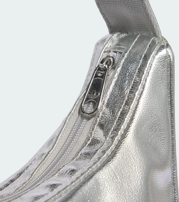 adidas Adicolor Metallic-PU Half Moon Schultertasche silver metallic