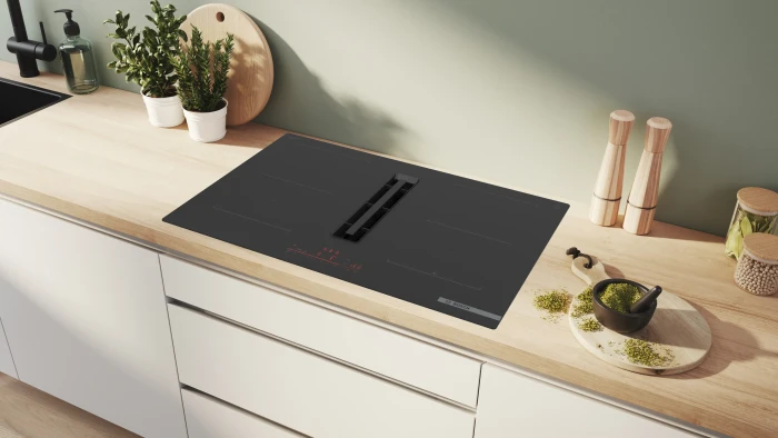 Bosch Serie 6 PVQ811H26E Induktionskochfeld mit Kochfeldabzug autark