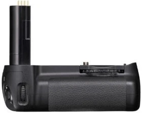 Nikon MB-D80