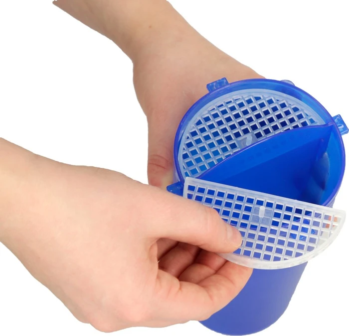 Kerbl Futter- und Wasserbehälter inkl. 250ml Reisenapf, 2x 350ml, blau/schwarz
