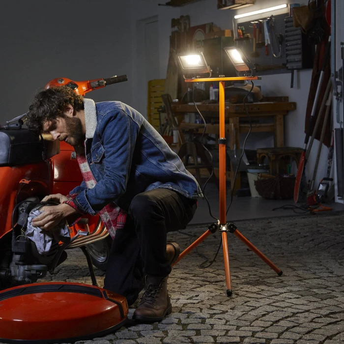Osram Ledvance Worklight Tripod LED 2x 30W Elektro-Baustrahler