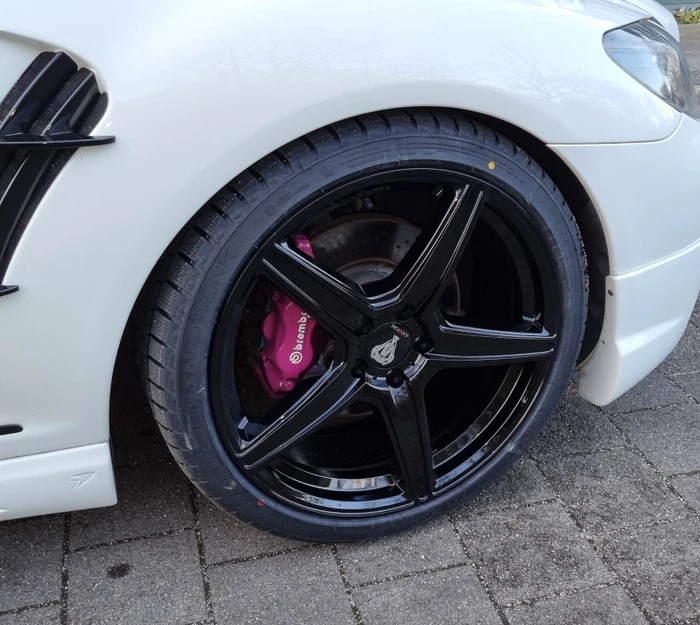 Axxion Super Concave AX7 9.0x20 5/120 ET35 (verschiedene Farben)