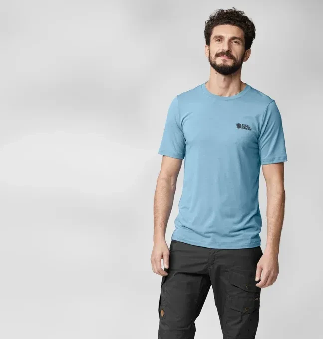 Fjällräven Abisko Wool Logo Funktionsshirt kurzarm dawn blue (Herren)