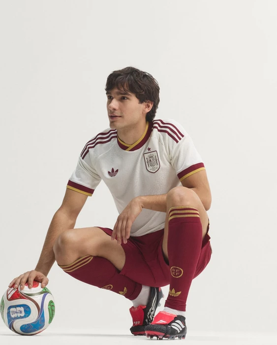 adidas FIFA WM 2026 Spanien Authentic Heimtrikot kurzarm off white (Herren)