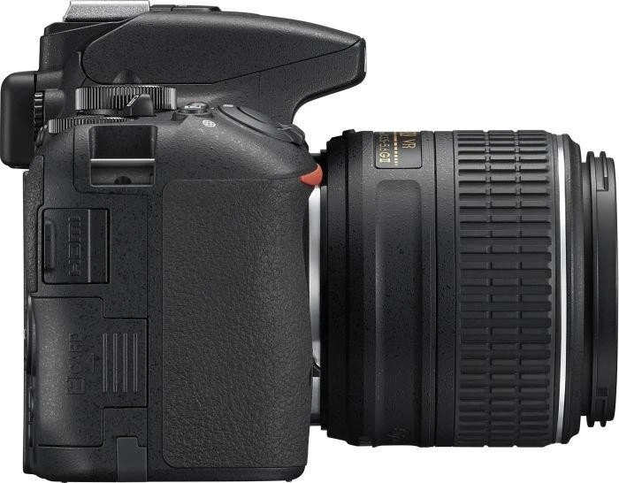 Nikon D5500 schwarz mit Objektiv AF-S DX 18-55mm 3.5-5.6 G II VR