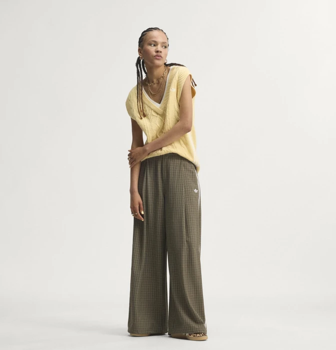 adidas Checks Hose lang olive strata/wonder beige/aurora coffee (Damen)